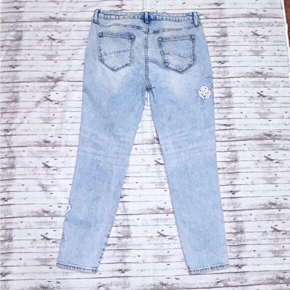 Driftwood Jackie High Rise Floral Embroidered Jeans - Picture 3 of 12